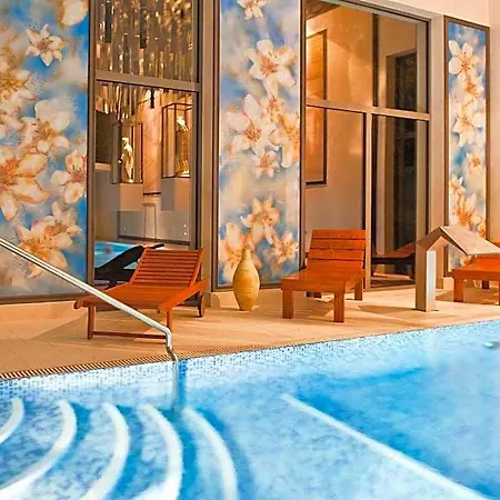 Afrodyta Business & 4*