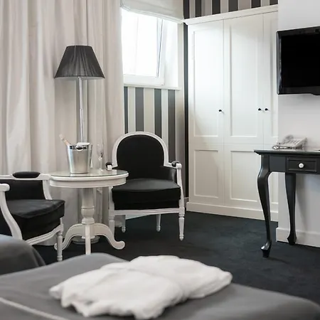 Afrodyta Business & Hotell 4*