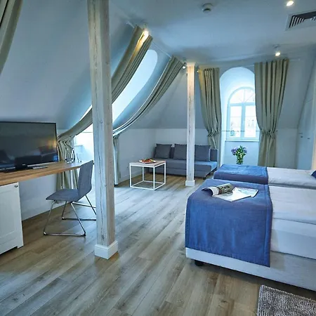 Afrodyta Business & 4*